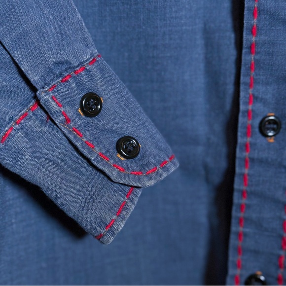 Vintage 60s–70s Levi’s Denim Button-Up Shirt•Hand-Embroidered•Classic Chambray - Picture 7 of 9